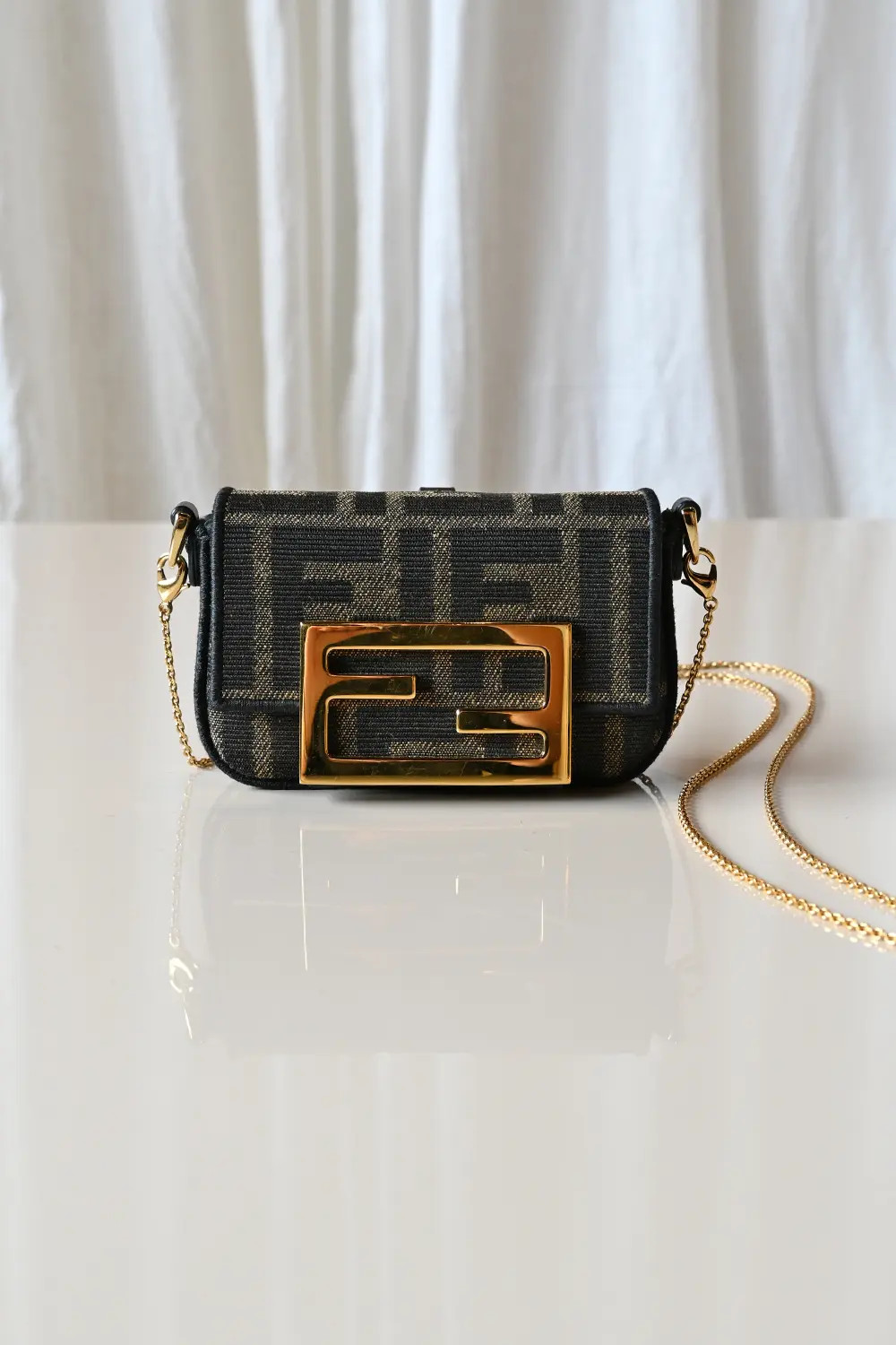 Fendi Nano Baguette Charm | brown